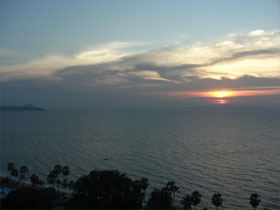 パタヤビーチの夕暮れ