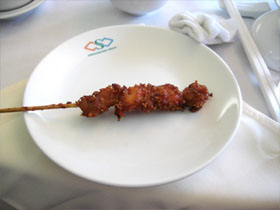 ワニの串焼き